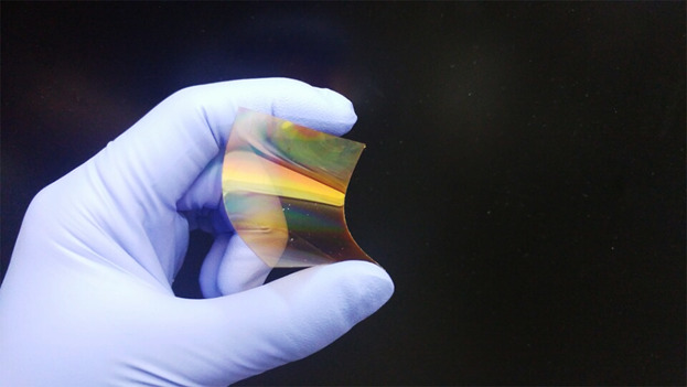 Nano- and Micro-Sized Fe2O3 Structures Fabricated by UV Imprint Lithography
