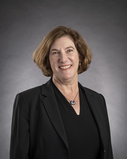 Photo of Laura Dunn